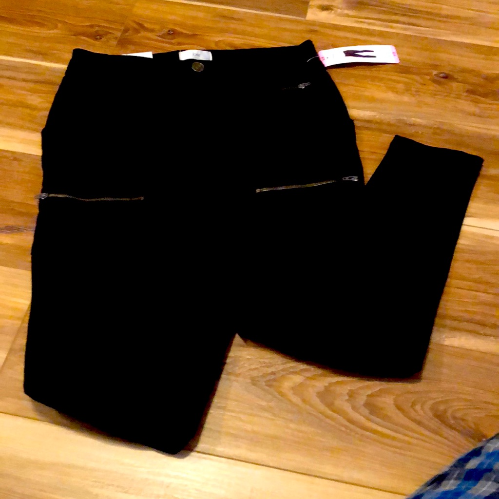 Joie 6/28 Length Park Cargo Pants Jeans, Color Black, Contemporary Fit